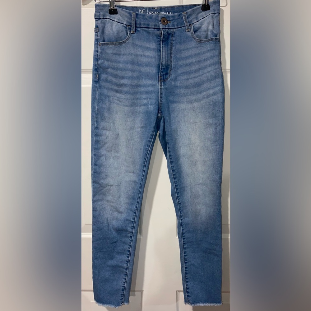 NO Boundaries Blue Denim Jeans size 9